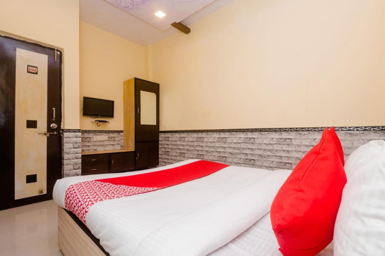 Hotel Nivara Navi Mumbai Kültér fotó